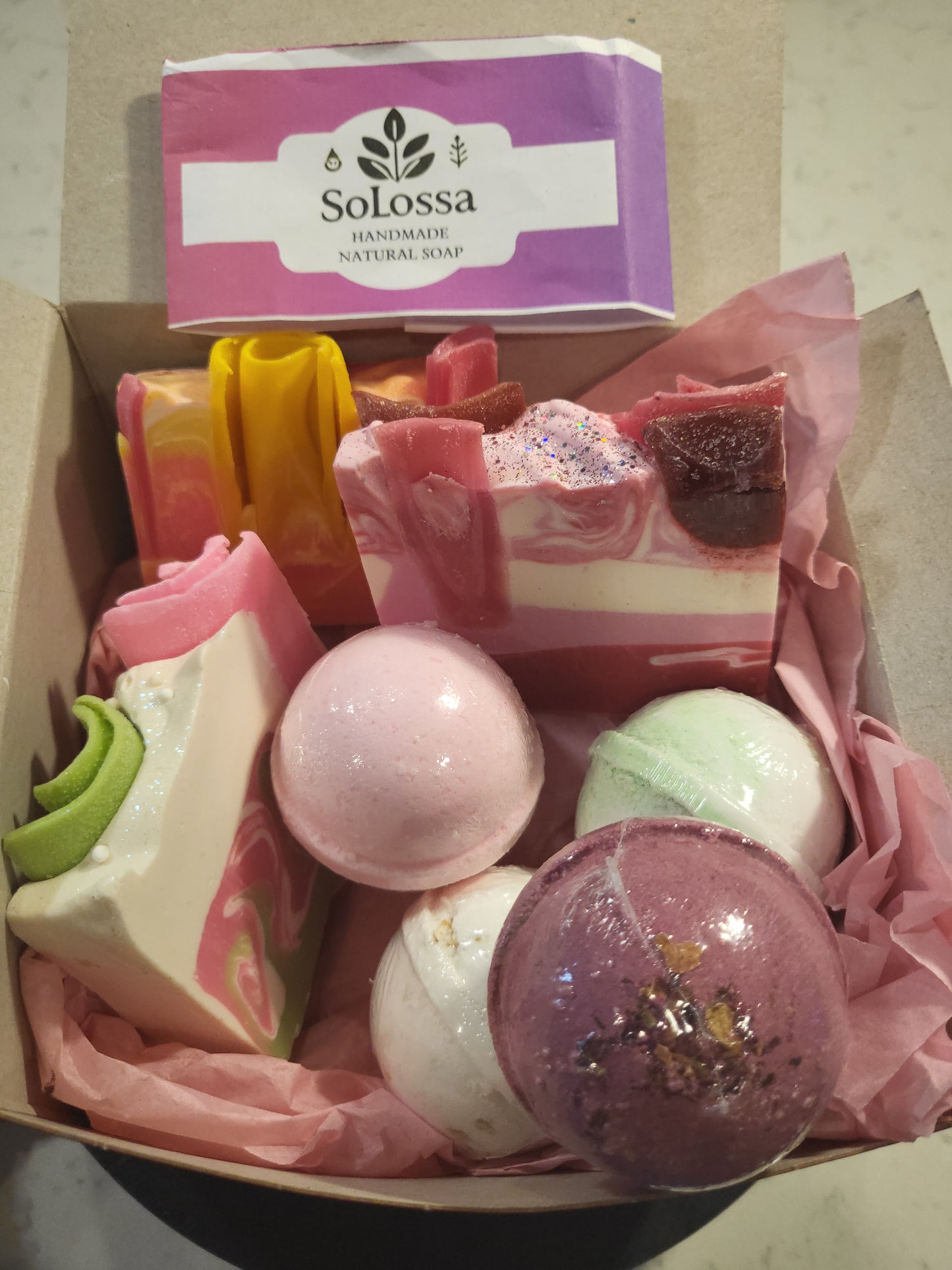 Soap Gift Set (Bar Soaps and Bath Bombs)