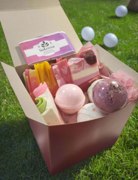 Romantic Valentine’s Gift Box for Her – Artisan Soaps, Bath Bombs & Body Butter